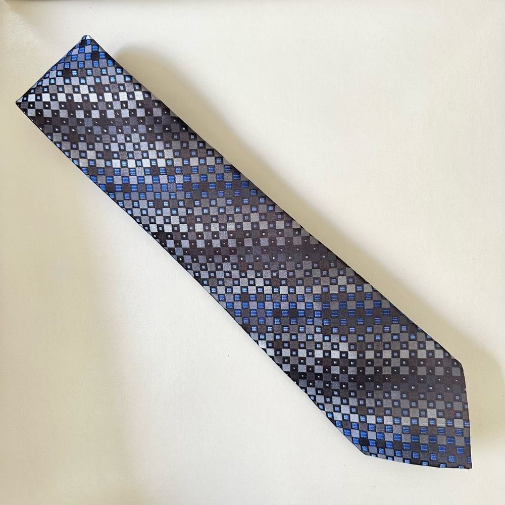 Calvin Klein NWT blue pattern tie
